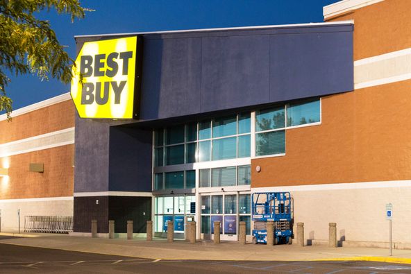 Northpointe Plaza Shopping Center: 10100 N Newport Hwy, Spokane, WA 99218
